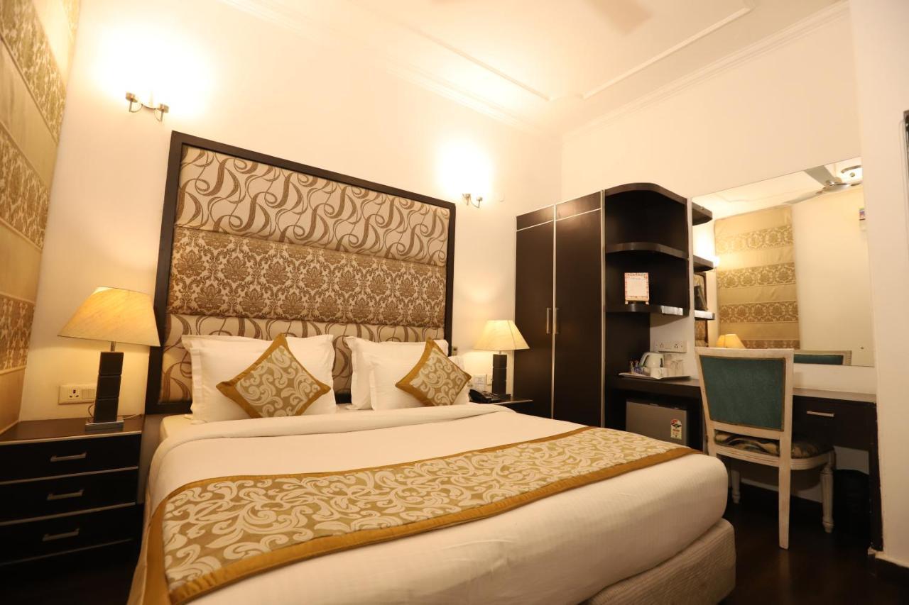 Hotel Capitol Hills - Greater Kailash Delhi New Delhi Exterior photo