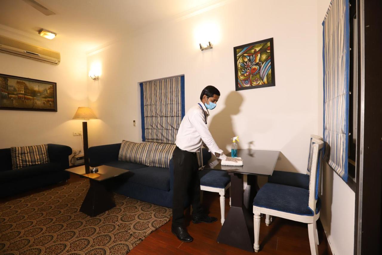 Hotel Capitol Hills - Greater Kailash Delhi New Delhi Exterior photo
