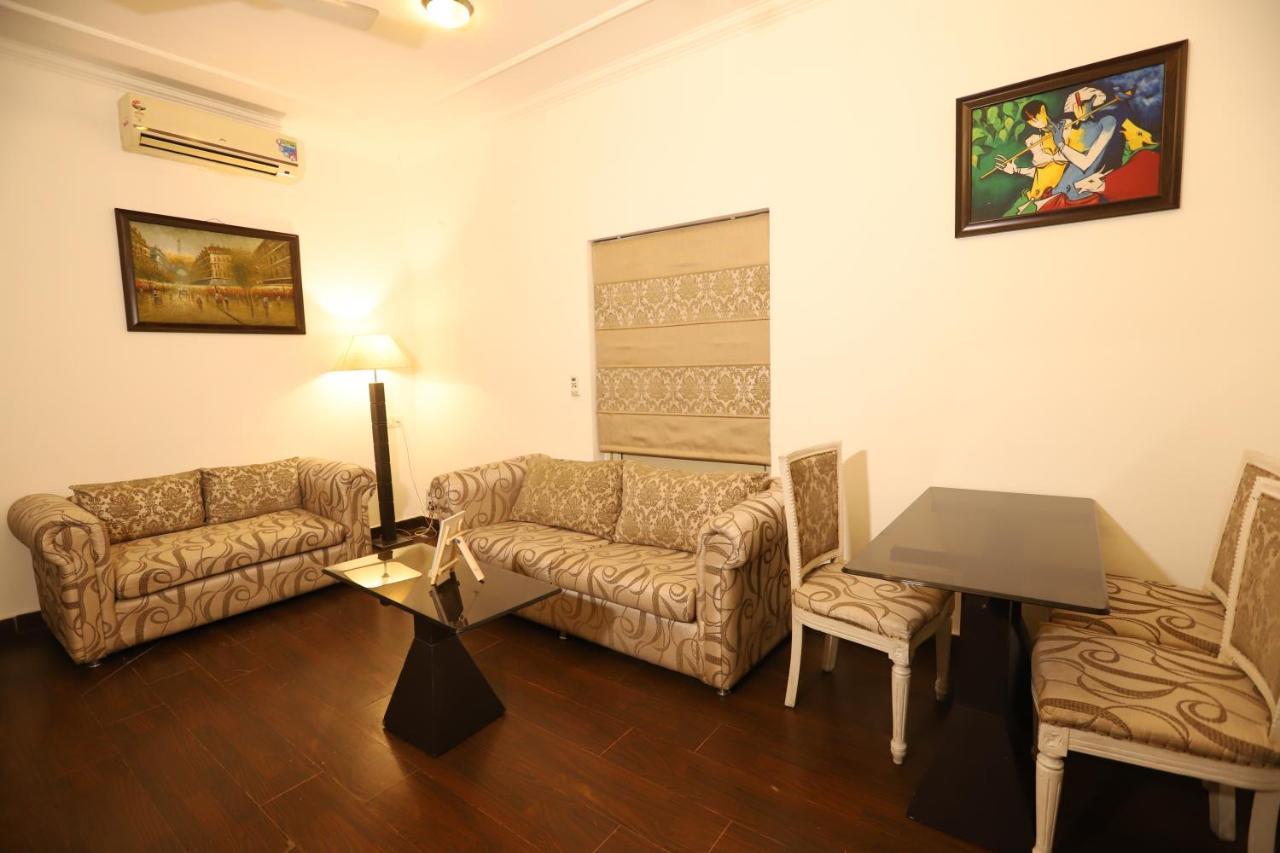 Hotel Capitol Hills - Greater Kailash Delhi New Delhi Exterior photo